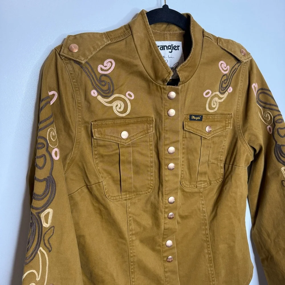 Wrangler X Lainey Wilson Embroidered Utility Jacket Brown - Medium - Picture 4 of 10